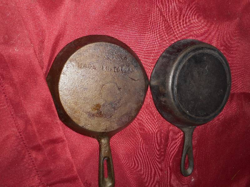2 VINTAGE CAST IRON FRYING PANS