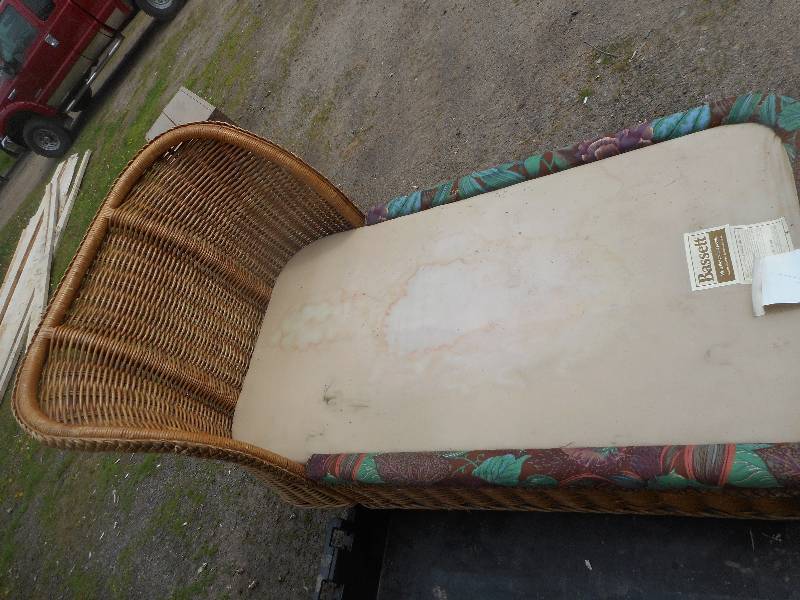 WICKER CHASE LOUNGE