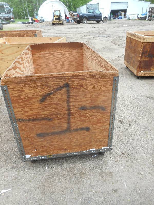 WOODEN TOTE ON WHEELS