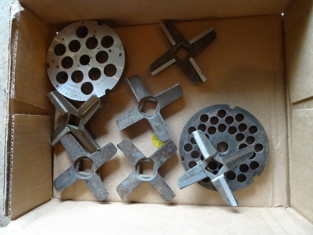 lot 8 image: Meat grinder knives  plates for Ho...