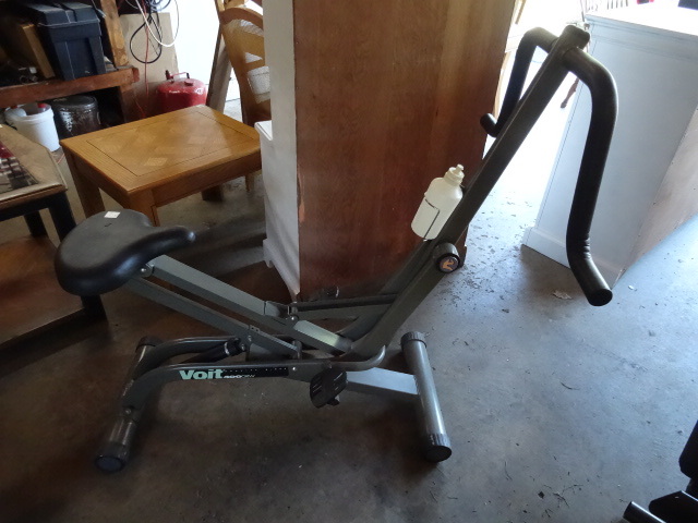 lot 23 image: Voit gravity rider. 400 GRW...