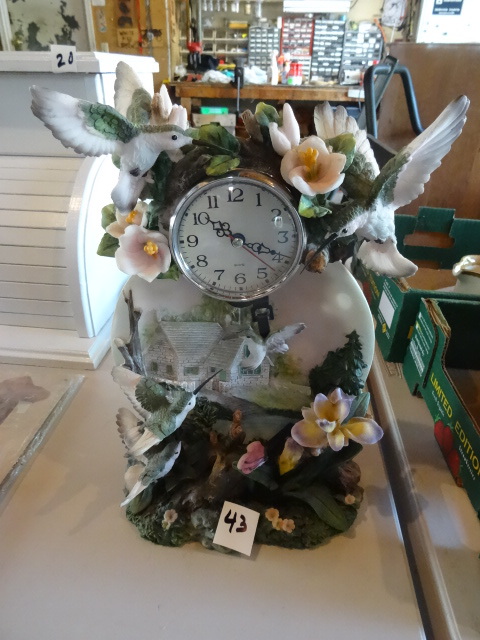 lot 43 image: Decorative hummingbird clock. ...