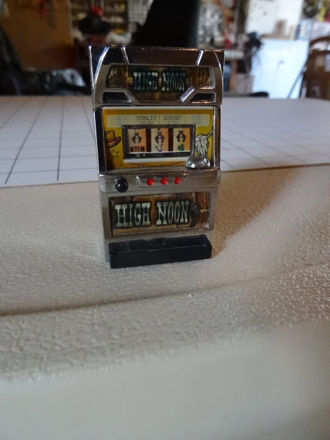 lot 54 image: Casino slot machine flashing lighte...