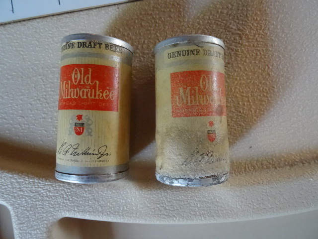 lot 56 image: Old Milwaukee vintage salt and pepp...