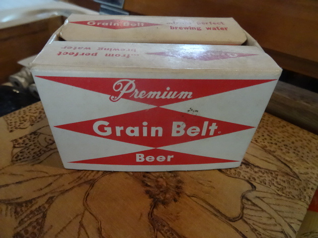 lot 60 image: Vintage grain belt beer case with m...