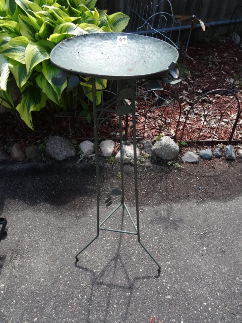lot 67 image: Metal outdoor bird bath...