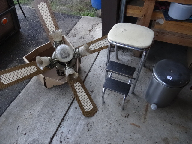 lot 85 image: Stainless steel garbage can. Step s...