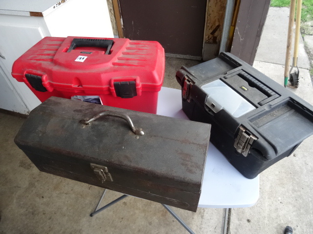 lot 128 image: Keter, Stanley, and powr kraft tool...