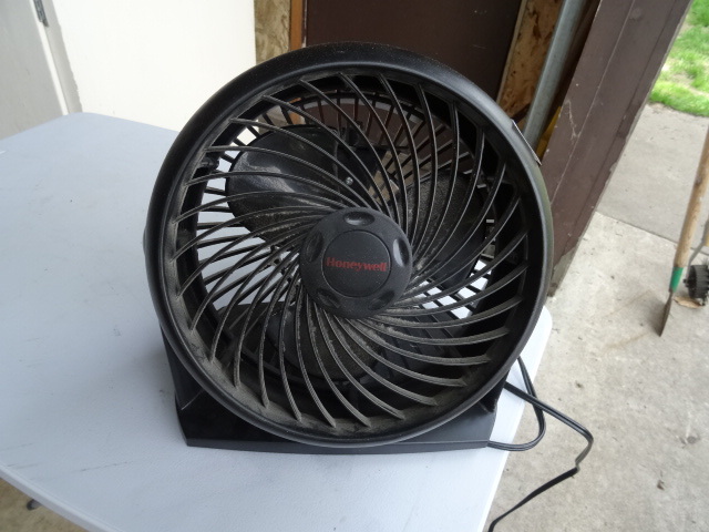 lot 136 image: Honeywell fan. Koda slide table vie...