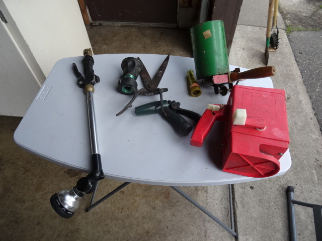 lot 138 image: 2 hand spreaders. Lawn and garden s...