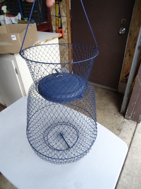 lot 147 image: Fishing live net...