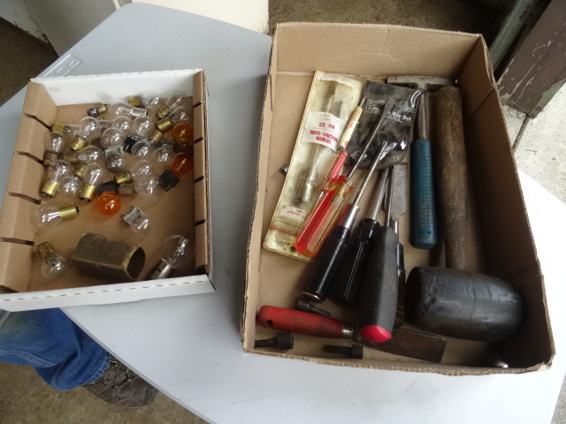 lot 153 image: Bulb for ski doo 340 or 440 TNT sno...