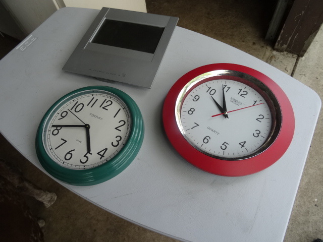 lot 154 image: Atomic clock and 2 wall clocks...