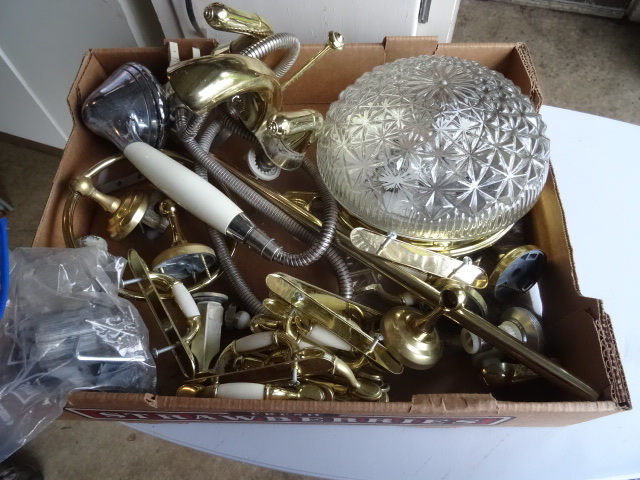 lot 168 image: Misc plumbing and bathroom fixtures...