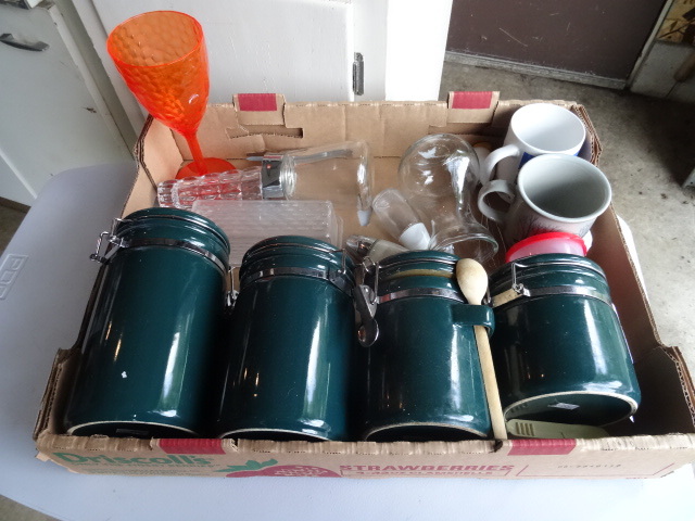 lot 179 image: 4 piece canister set. Misc kitchenw...