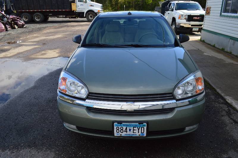 2004 Chevy Malibu (NICE CLEAN CAR)