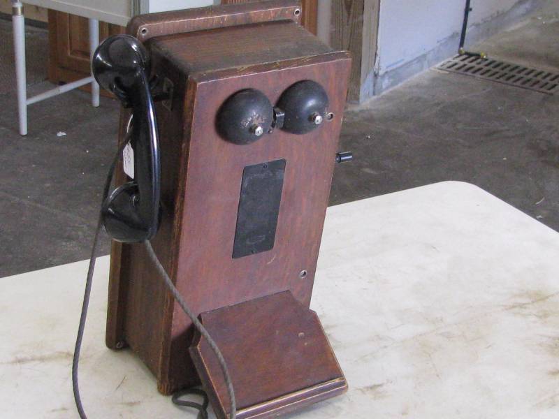 lot 3 image: Antique Oak Wall Phone