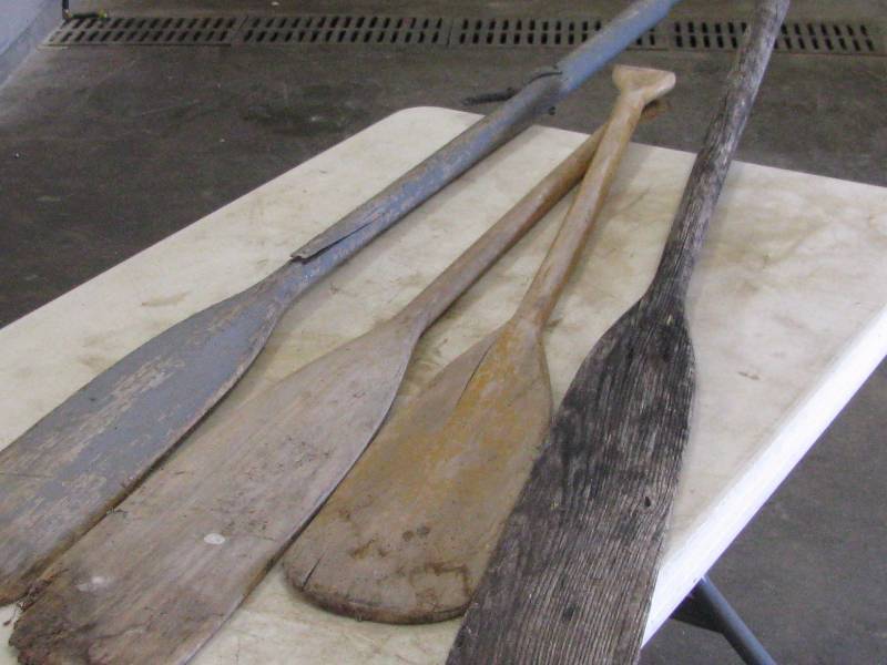 lot 35 image: Misc Oars & Paddles