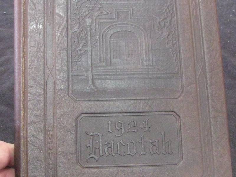 lot 48 image: 1924 UND Dacotah Yearbook
