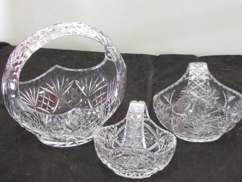 lot 59 image: Glass Baskets