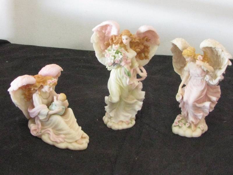 lot 61 image: Seraphim Angels