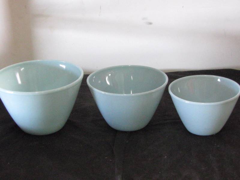 lot 67 image: Fire King 3-Piece Delphire Blue bowls