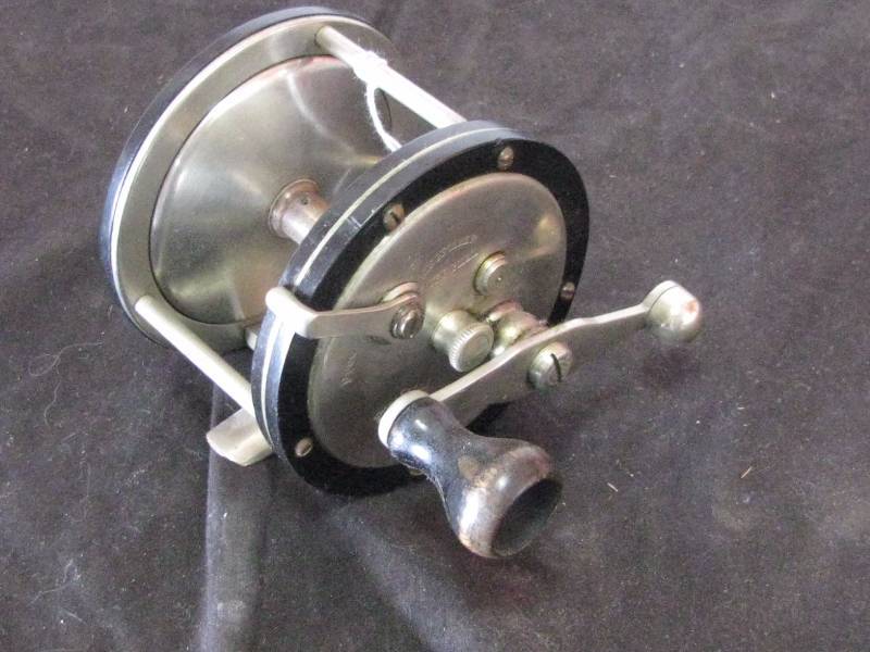 lot 74 image: Kingfisher Surf Reel