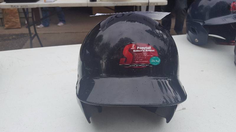 lot 267 image: New Schutt Girls Softball Helmet with Pony Tail Expansion Channel in Back