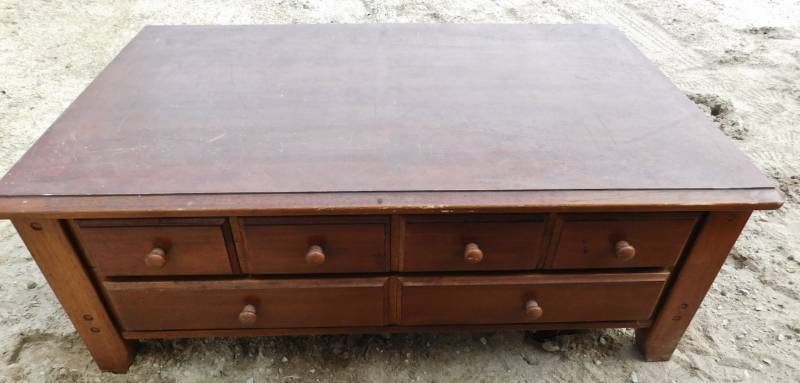 wooden coffeetable with 2 drawers