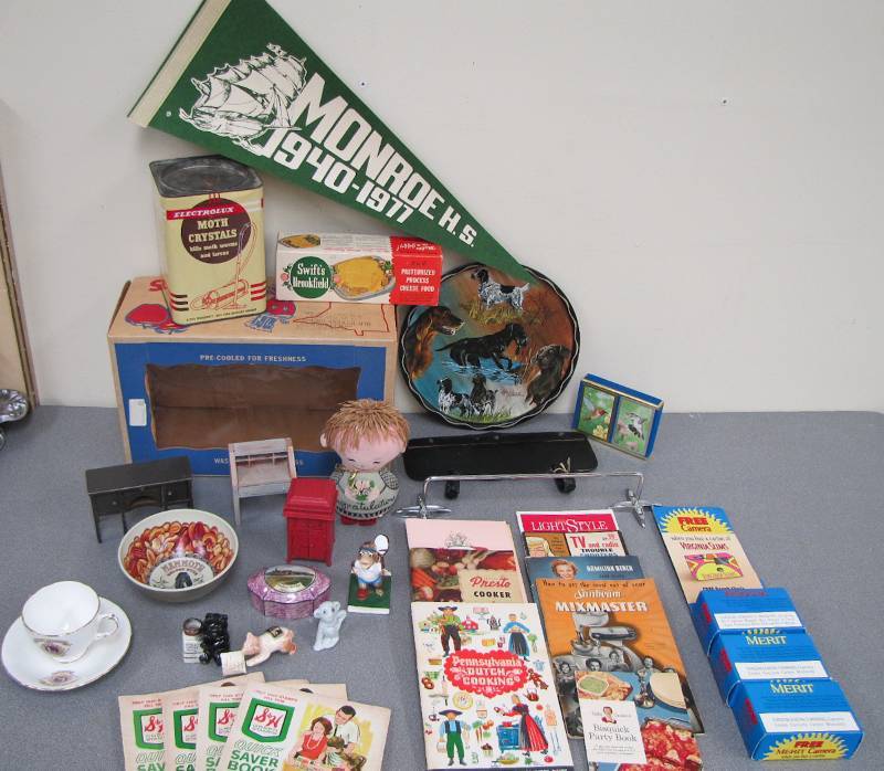 vintage collectibles lot