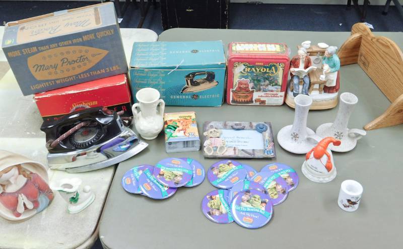 vintage collectible items see photos
