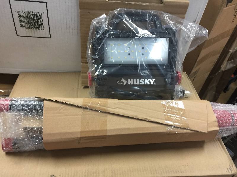lot 41 image: Husky 5 ft. 2500 Lumen Multi-Directional LED Work Light open box never used