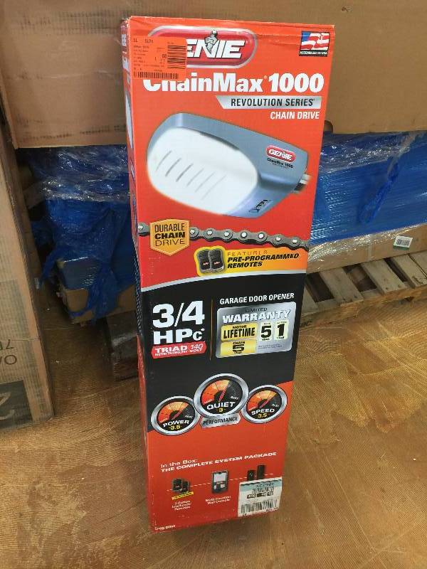 lot 90 image: Genie Revolution Series Chain Max 1000 34 HP Chain Drive Garage Door Opener Model # 3022-TV New