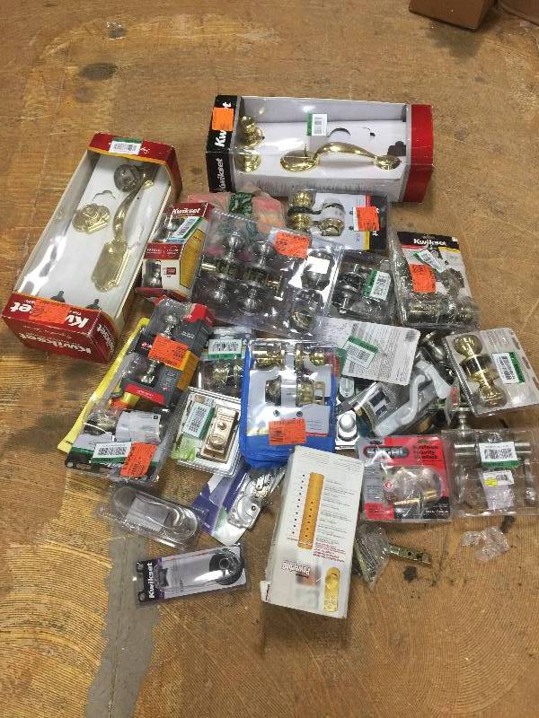 lot 14 image: Lot of Door Locks Unispected