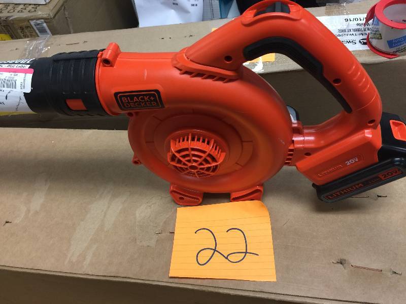 lot 22 image: BLACKDECKER 120 MPH 120 CFM 20-Volt Lithium-Ion Cordless Sweeper in working conditions