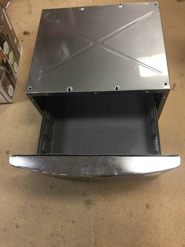 lot 45 image: WasherDryer Laundry Pedestal with Storage Drawer whit small Damage