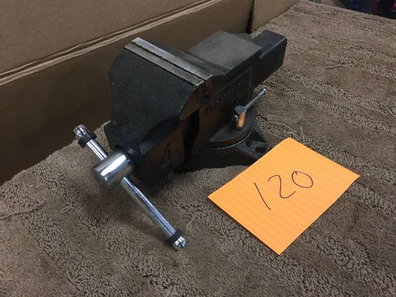 lot 120 image: BESSEY Heavy-Duty Bench Vise