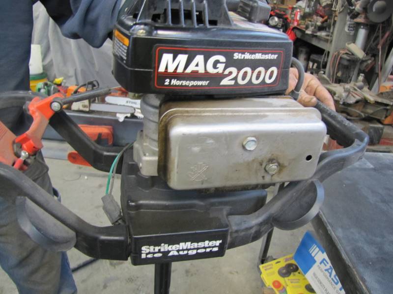 Strike Master Ice Auger