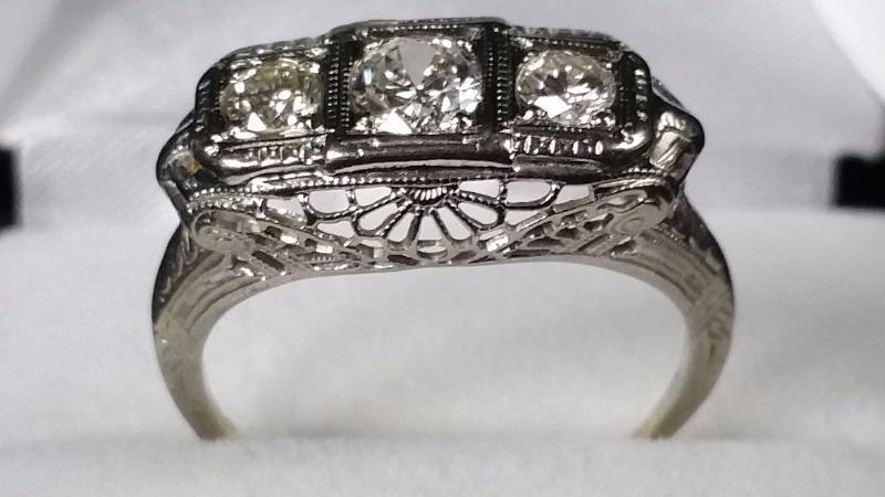 Antique 18k Gold and Diamond Filigree Nouveau Ring