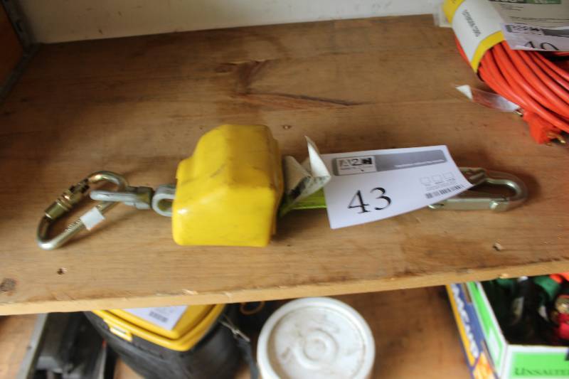 lot 43 image: Tow Hook