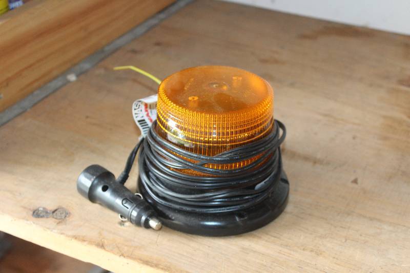 lot 45 image: Whelen 12VDC Series L53 Warning Beacon
