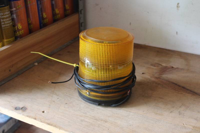 lot 48 image: Whelen 12VDC Series 2012 Warning Beacon