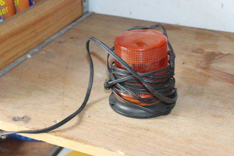 lot 51 image: Warning Beacon
