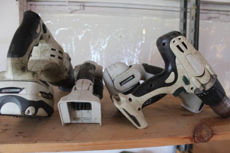 lot 18 image: Lot of (4) Cordless Power Tools