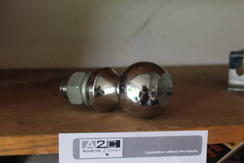 lot 27 image: BPC 2-516in. K6 6000lbs. Hitch Ball