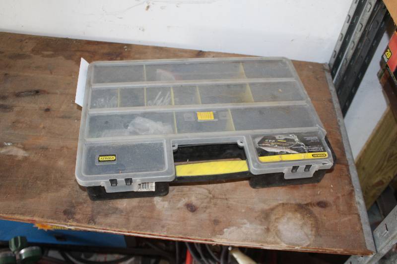 lot 72 image: Stanley 14-bin Storage Organizer