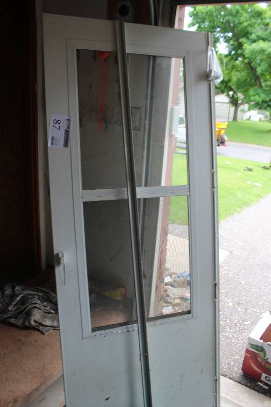 lot 87 image: Screen Door