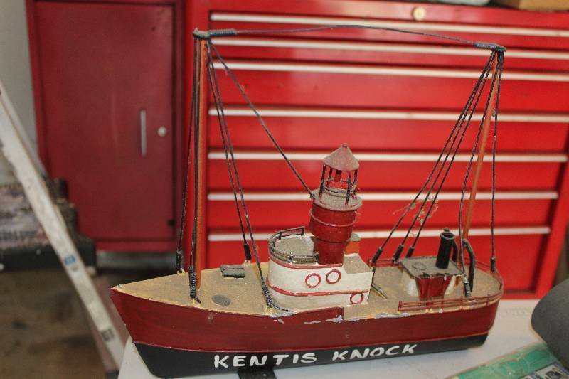 lot 95 image: Model Sail Boat