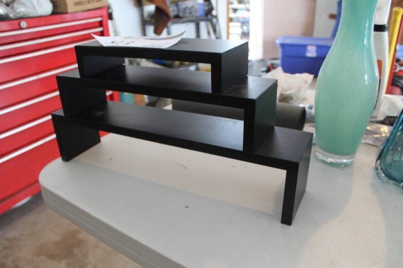 lot 93 image: 3-Tier Display Shelf
