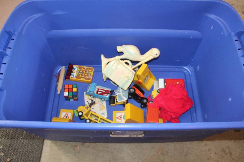 lot 104 image: Childrens Toy Cars,Trucks,Figures,Games